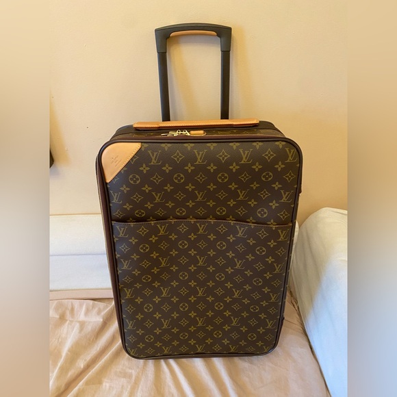Authentic Louis Vuitton pegase 55 monogram carry on monogram - Picture 1 of 11